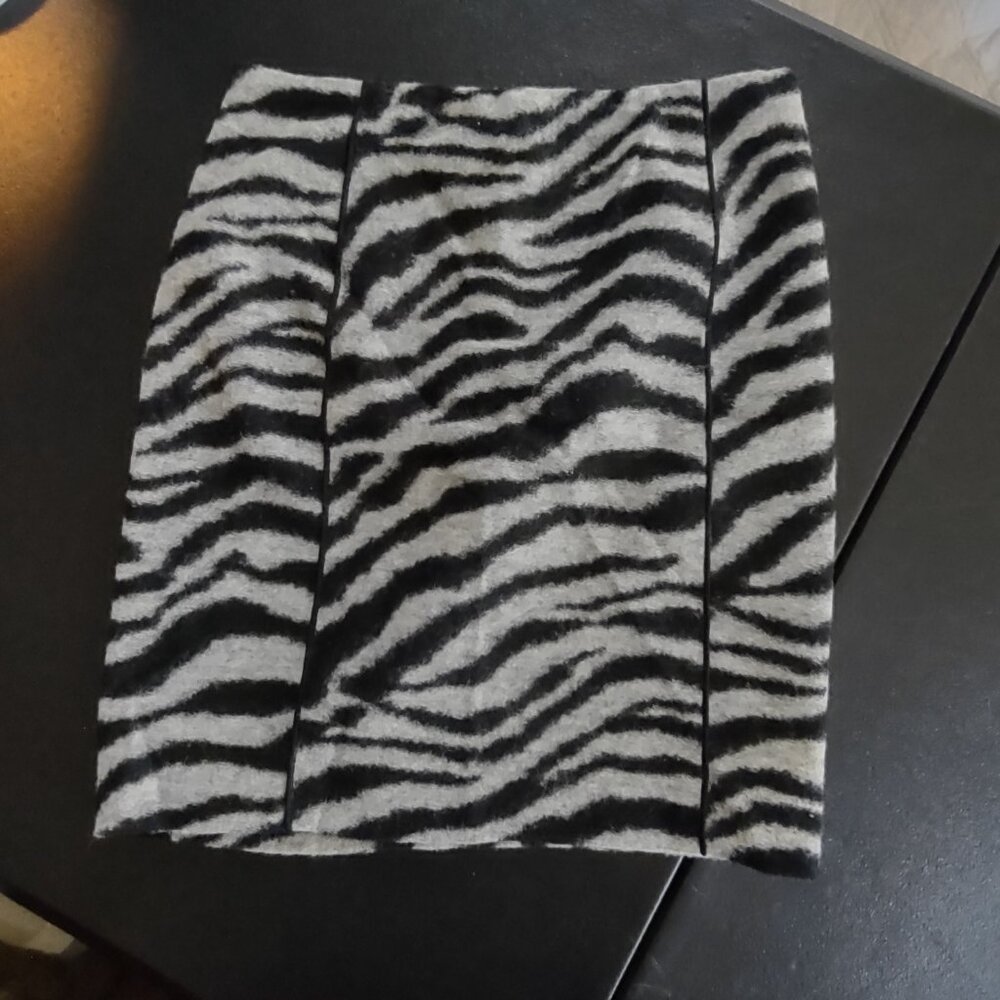Ann Taylor Wool Zebra print mini skirt size 6